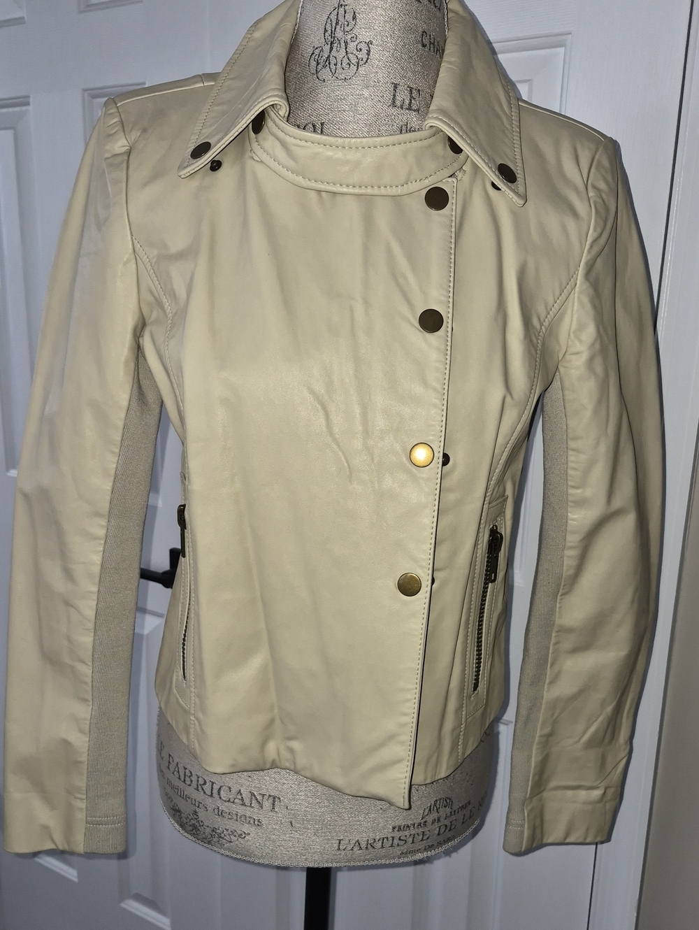 NANETTE LEPORE EUC CREAM STRUCTURED REAL LEATHER MOTO JACKET EUC SZ 10